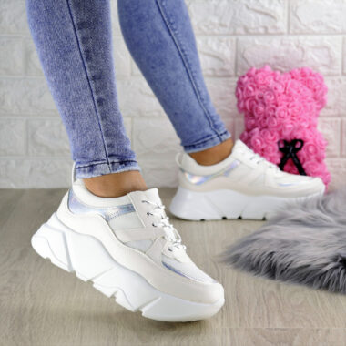Жіночі білі кросівки Yedi